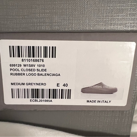 New never used Balenciaga Pool Closed Slides grey size 40 - Picture 2 of 3